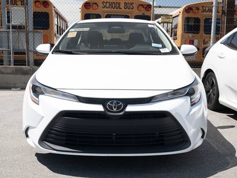 Used 2024 Toyota Corolla LE FWD image 2