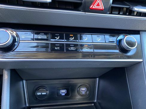 Used 2021 Hyundai Sonata SE image 12