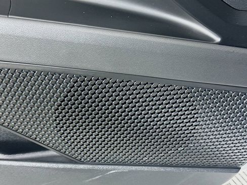 Certified 2025 Hyundai Elantra SEL FWD image 19