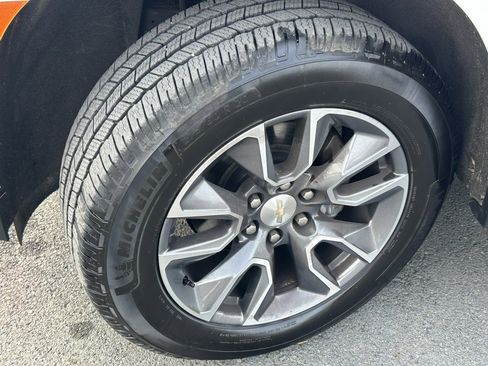 Used 2021 Chevrolet Tahoe LT w/ LT Signature Package image 41