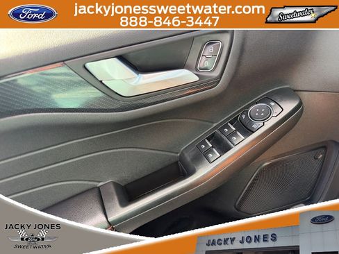 Used 2024 Ford Escape ST-Line w/ Tech Pack #1 AWD/4WD image 17