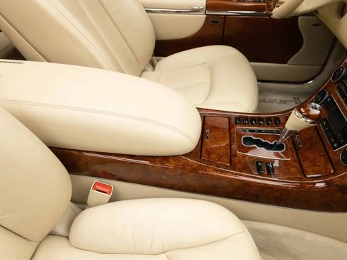 Used 2004 Maybach 57 RWD image 24