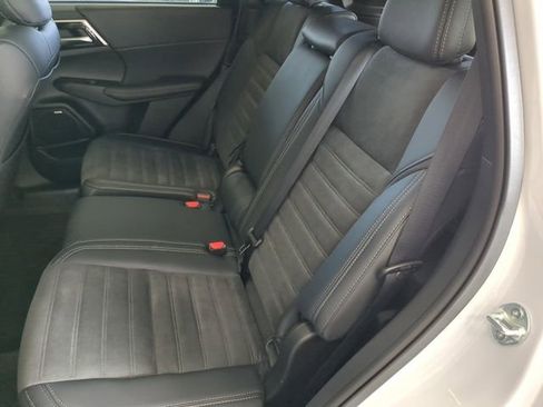 New 2025 Mitsubishi Outlander AWD image 20