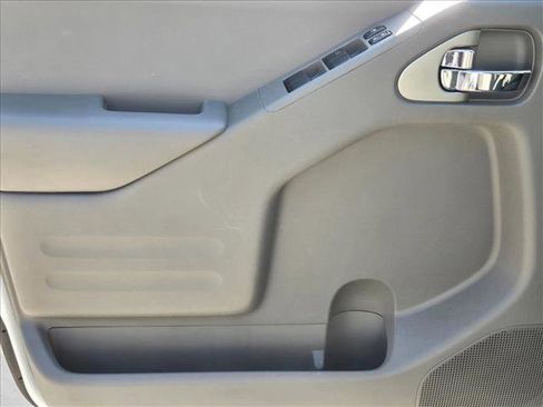 Used 2021 Nissan Frontier S image 9