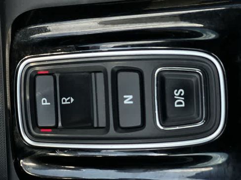 Certified 2025 Honda Pilot Sport image 16