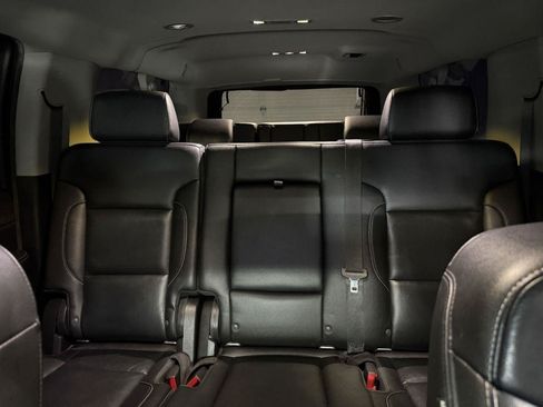 Used 2019 Chevrolet Suburban LT AWD/4WD image 24