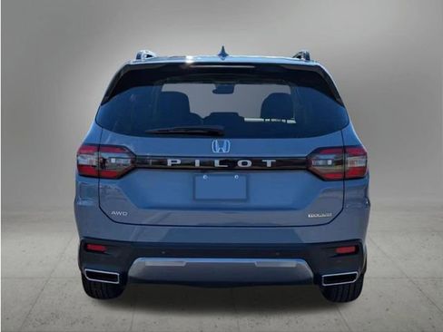 New 2026 Honda Pilot Touring image 4
