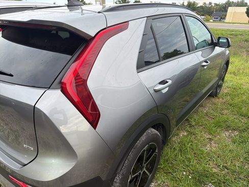Used 2025 Kia Niro LX FWD image 8