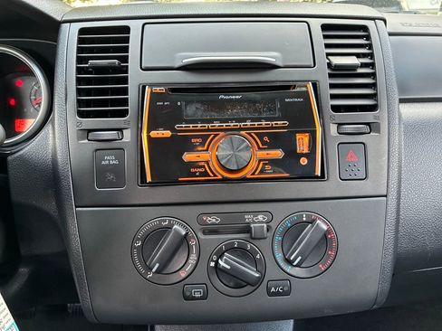 Used 2011 Nissan Versa Sedan image 19