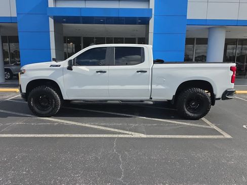 Used 2020 Chevrolet Silverado 1500 LT Trail Boss AWD/4WD image 2