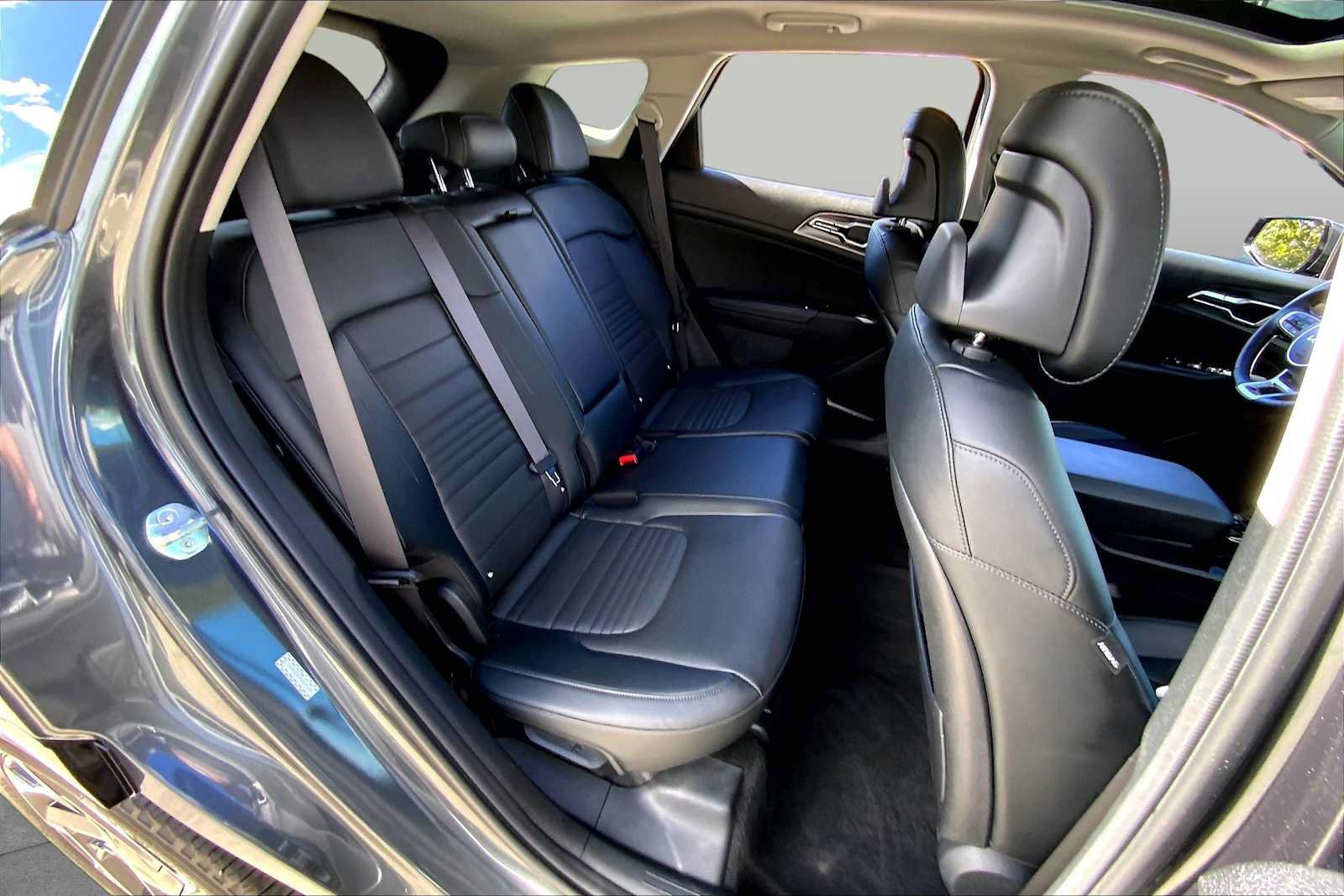 Used 2024 Kia Sportage SX AWD/4WD image 20