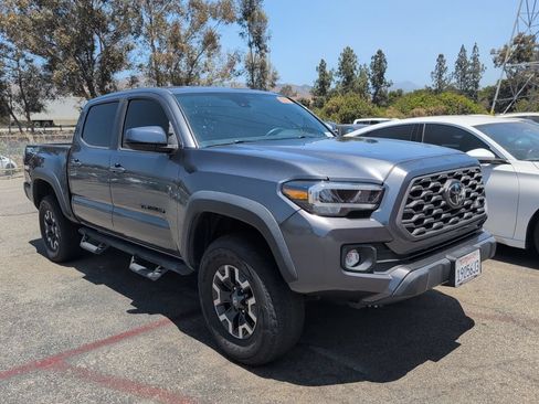 Used 2021 Toyota Tacoma TRD Off-Road w/ Technology Package AWD/4WD image 1
