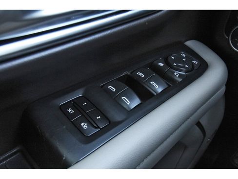 Used 2021 Chevrolet Suburban Z71 w/ Z71 Off-Road Package image 25