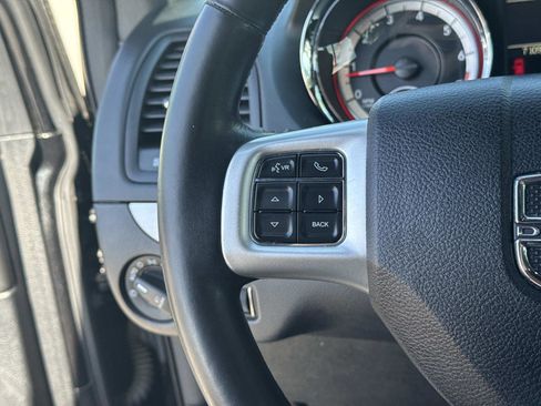 Used 2019 Dodge Grand Caravan GT FWD image 31