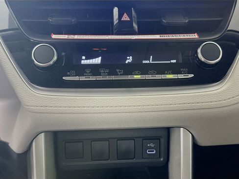 Certified 2025 Toyota Corolla Cross L FWD image 22