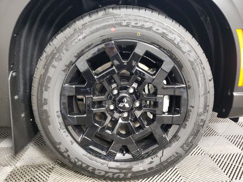 New 2026 Mitsubishi Outlander Trail Edition image 8