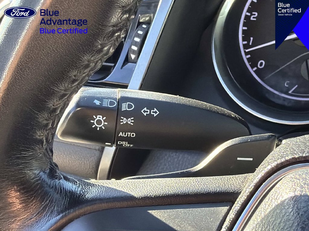Used 2019 Toyota Camry SE FWD image 25
