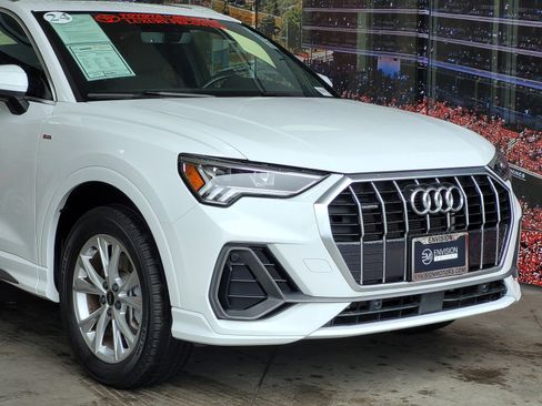 Used 2024 Audi Q3 2.0T Premium image 2