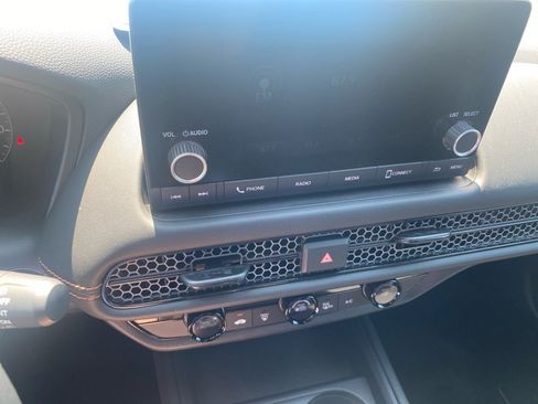 Certified 2025 Honda HR-V Sport image 21