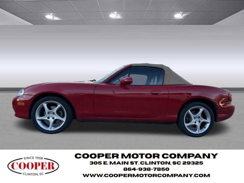 Used 2002 MAZDA MX-5 Miata LS image 3