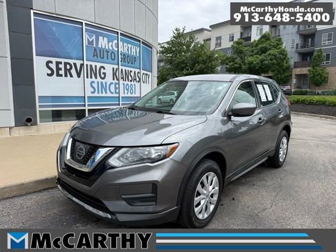 Used 2017 Nissan Rogue S AWD/4WD image 1