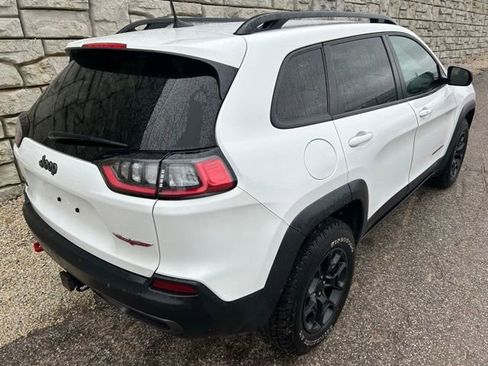 Used 2022 Jeep Cherokee Trailhawk w/ Premium Leather Package AWD/4WD image 5