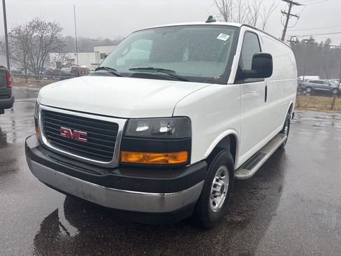 Used 2024 GMC Savana 2500 w/ Driver Convenience Package image 2