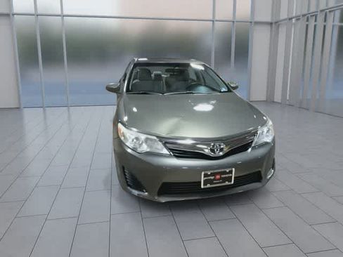Used 2013 Toyota Camry LE FWD image 3