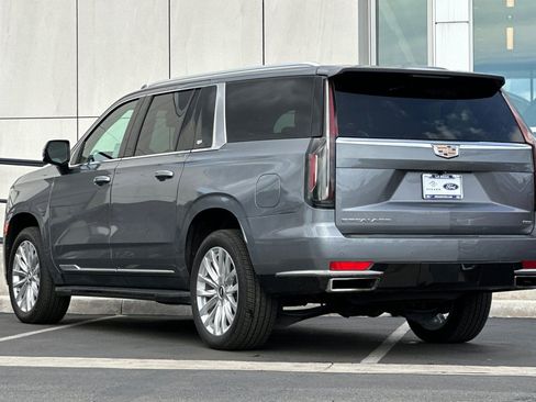 Used 2022 Cadillac Escalade ESV Luxury image 5