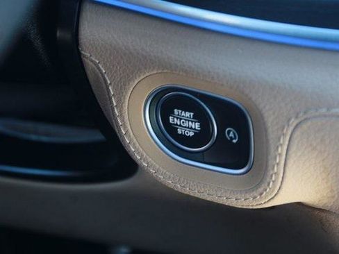 Used 2024 Mercedes-Benz GLS 580 4MATIC image 20