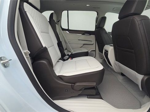 New 2026 GMC Acadia Denali w/ Super Cruise Package image 14