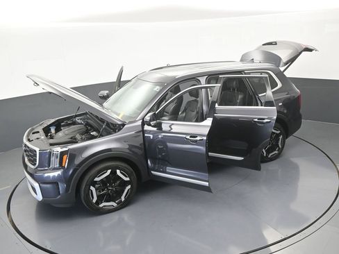 Used 2025 Kia Telluride S FWD image 75