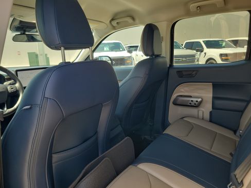 Used 2025 Ford Maverick Lariat w/ 4K Tow Package AWD/4WD image 16