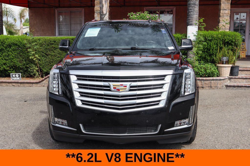 Used 2019 Cadillac Escalade Platinum AWD/4WD image 3
