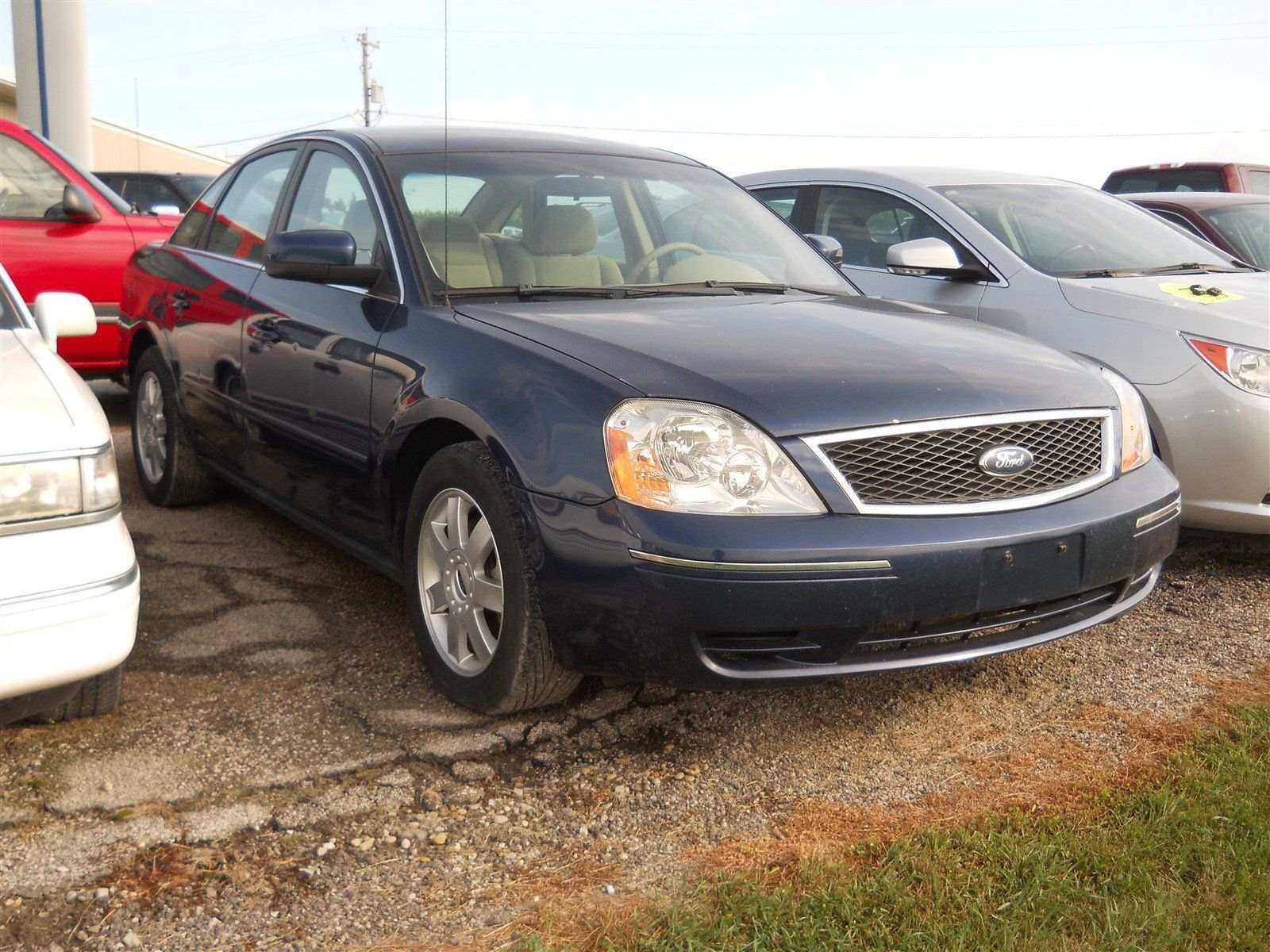 Used 2006 Ford Five Hundred SE FWD image 3