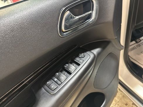 Used 2015 Dodge Durango Limited image 18