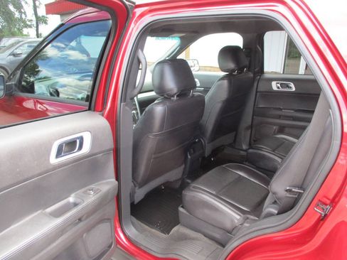 Used 2013 Ford Explorer XLT AWD/4WD image 18