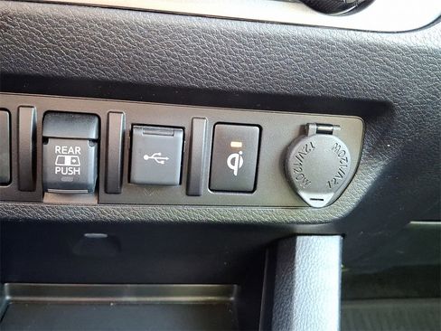 Used 2022 Toyota Tacoma SR image 23