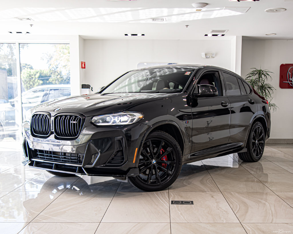 Used 2024 BMW X4 M40i AWD/4WD image 1