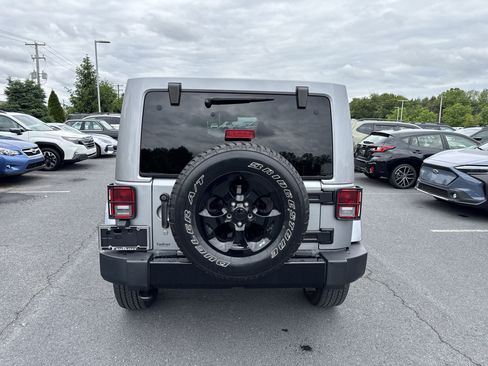 Used 2015 Jeep Wrangler Unlimited Sahara AWD/4WD image 22