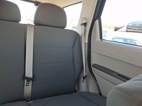 Used 2012 Ford Escape XLS FWD image 16