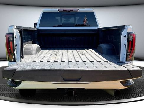 Used 2024 GMC Sierra 2500 AT4 w/ AT4 Premium Plus Package AWD/4WD image 8