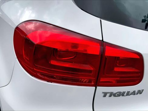 Used 2012 Volkswagen Tiguan SEL FWD image 28