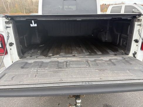 Used 2021 Jeep Gladiator Overland image 27