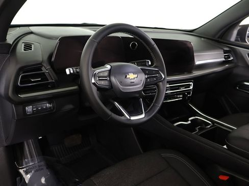 Used 2026 Chevrolet Traverse LT w/ Driver Confidence Package image 28