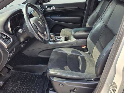 Used 2021 Jeep Grand Cherokee Laredo X RWD image 10