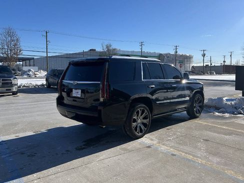 Used 2018 Cadillac Escalade Premium Luxury image 6