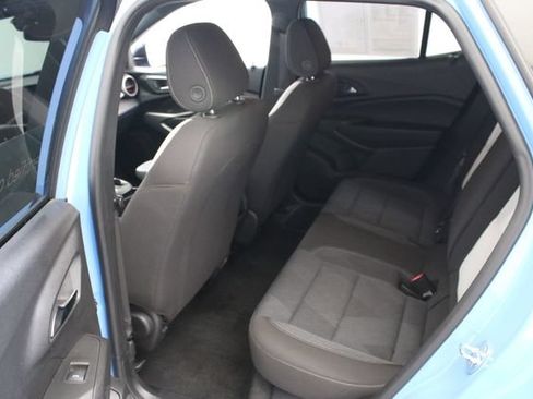Certified 2024 Chevrolet Trax RS FWD image 24