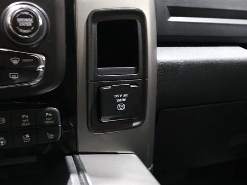 Used 2018 RAM 2500 Laramie w/ Sport Appearance Group AWD/4WD image 31