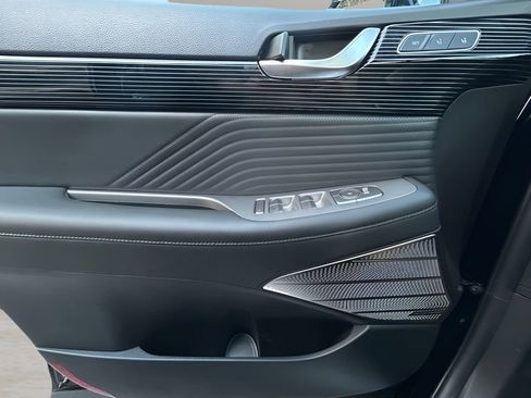 Used 2023 Hyundai Palisade Calligraphy image 33